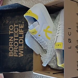 NWT LOCI Nine Whitey Water Resistant Sneakers white Yellow Woman's 40